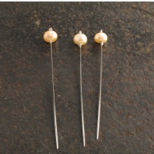 Pins with pearl head